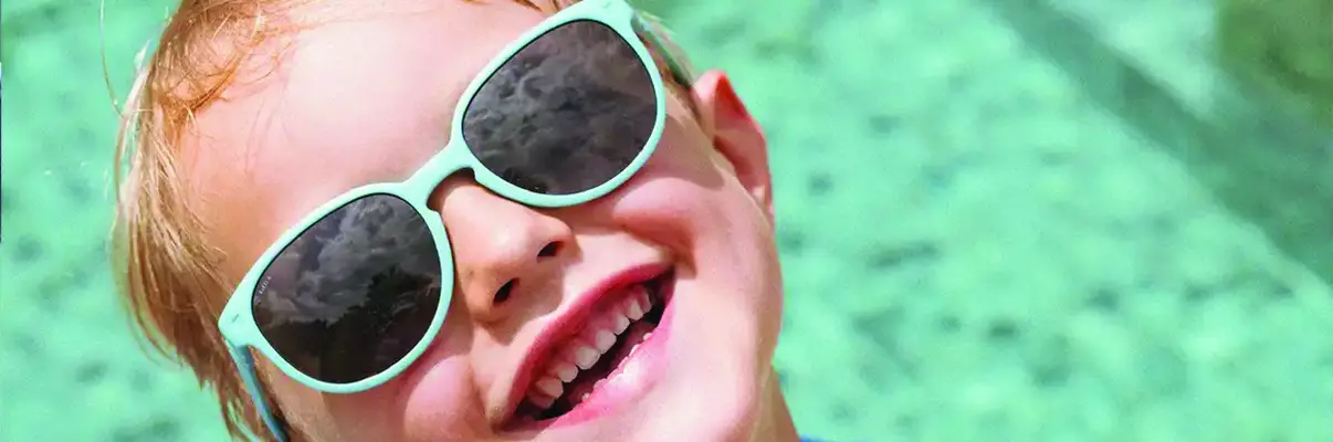 Suojaa lapsen silmät auringolta! 447